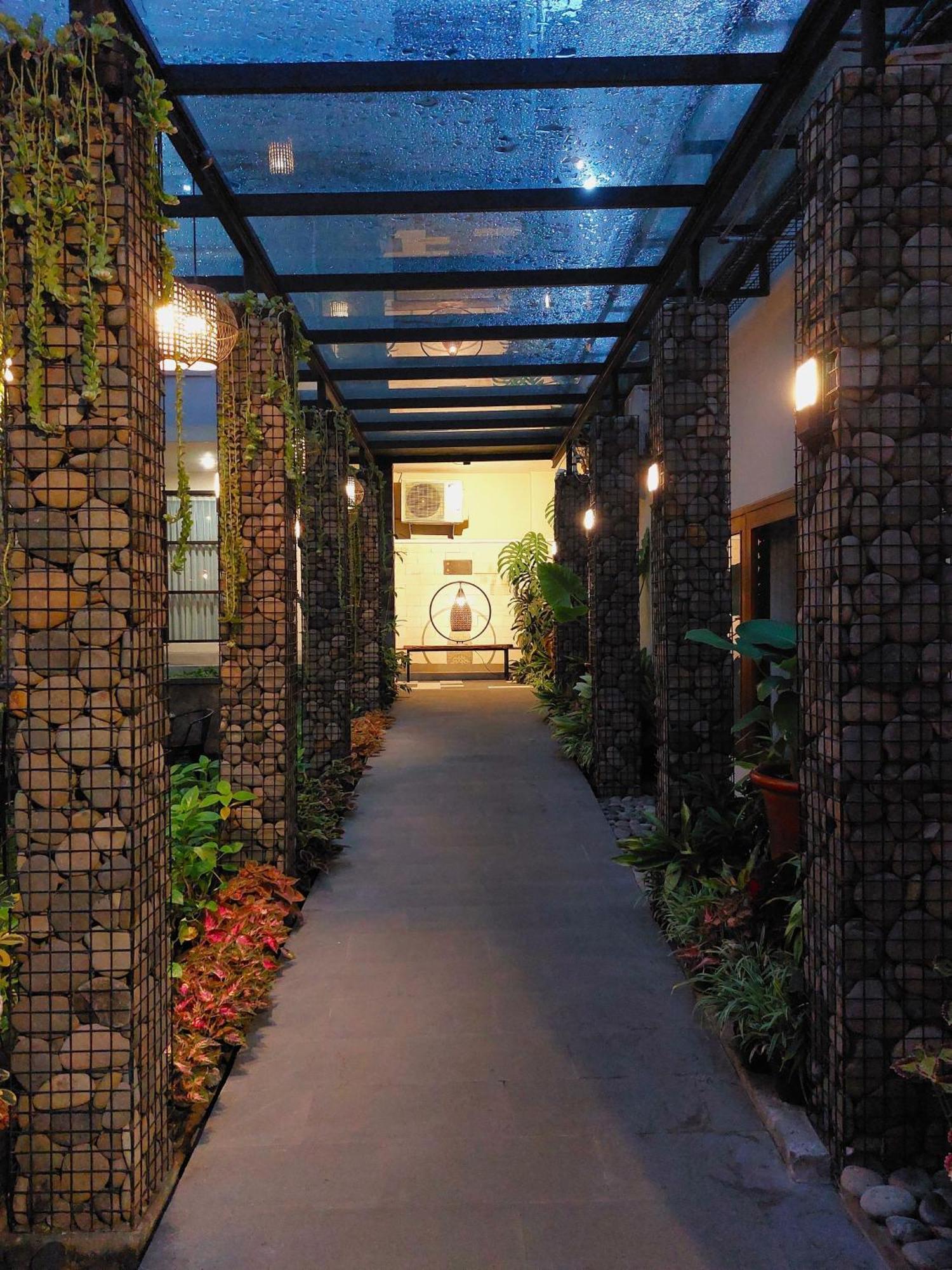 Hotel Sriti Magelang Exterior foto